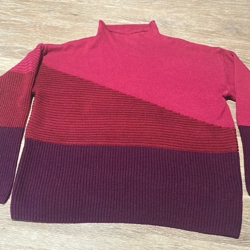 89th & Madison color block red purple pink cowl turtle neck sweater XL